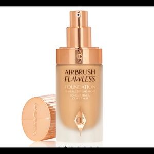 Charlotte Tilbury Airbrush Flawless Foundation in 8W